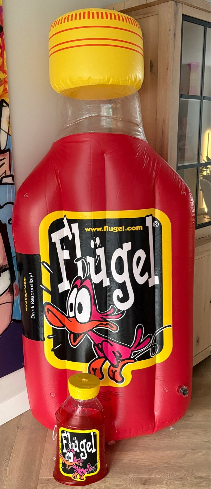 Diverse opblaasbare reclame items: M&M, Flügel, Desperados, Verzenden, Zo goed als nieuw, Gebruiksvoorwerp
