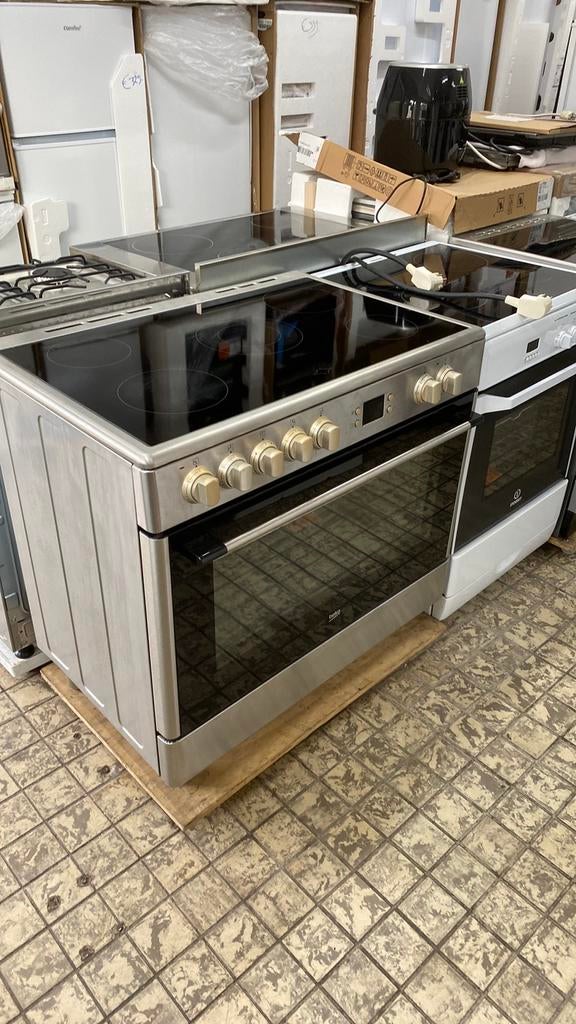 Keramisch fornuis Beko 90 cm breed, Ophalen of Verzenden, Gebruikt, Zilver