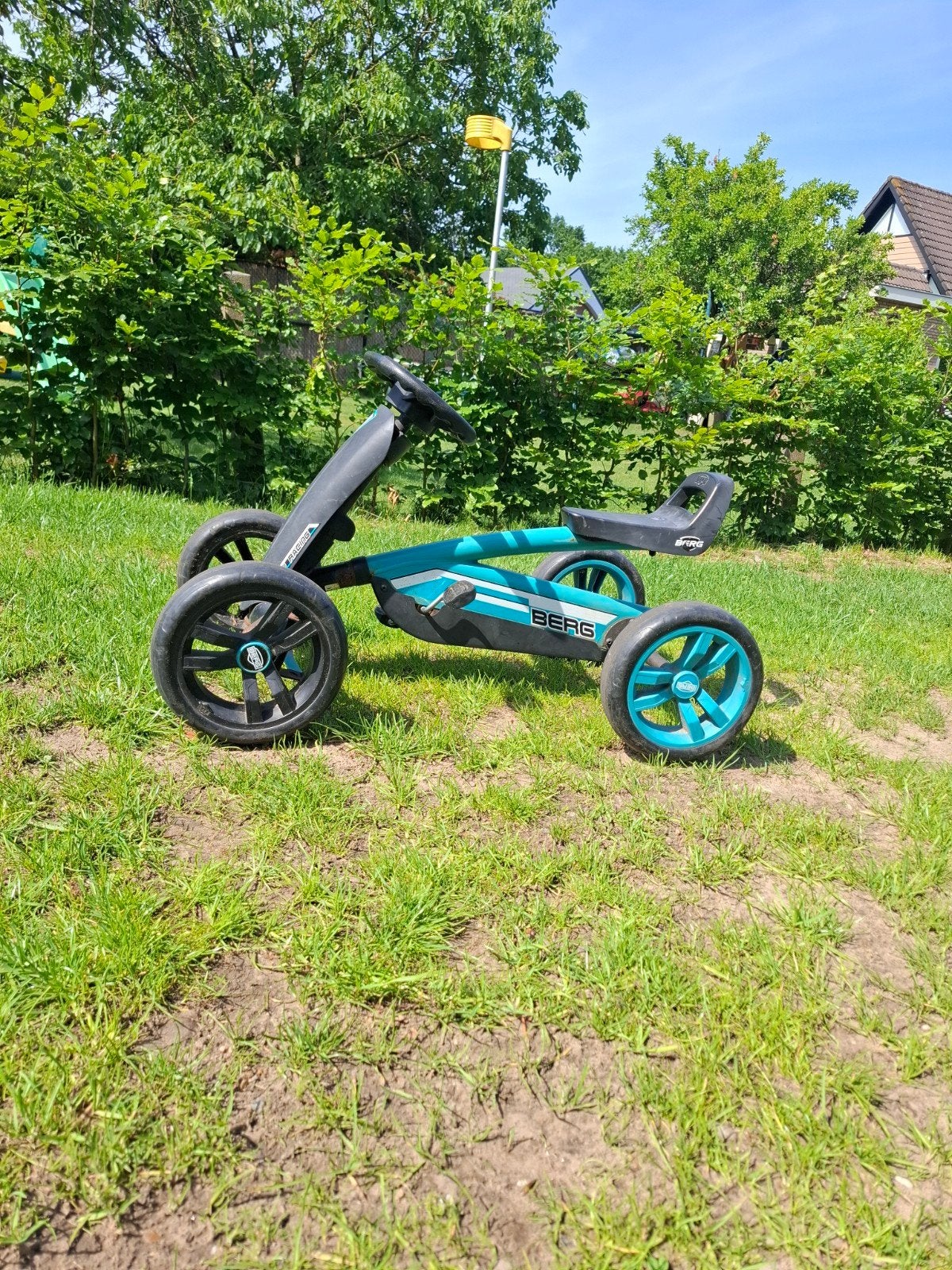 Berg Buzzy Racing Skelter - Z.g.a.n. met verstelbaar zadel, Kinderen en Baby's, Speelgoed | Buiten | Skelters, Gebruikt, Berg