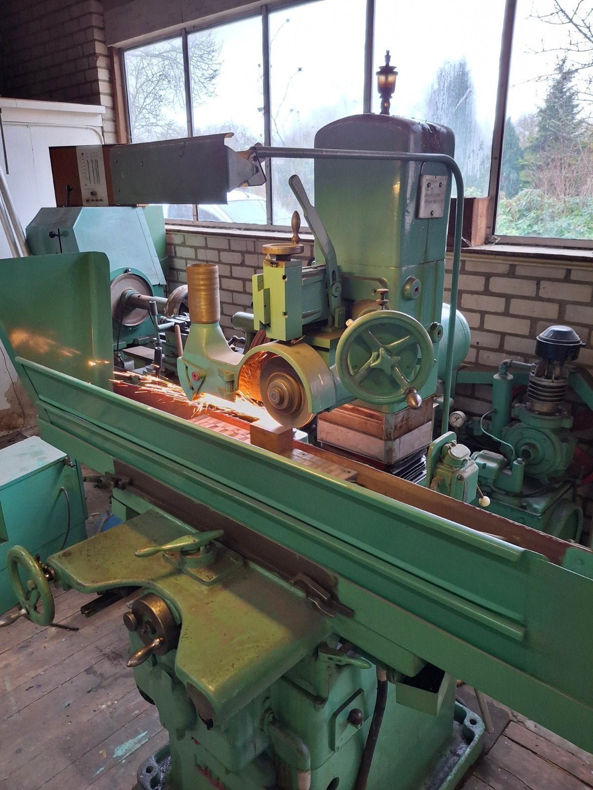 Jung vlakslijpmachine (slijpbank], Ophalen, Gebruikt, 1000 watt of meer, Werkbankslijpmachine