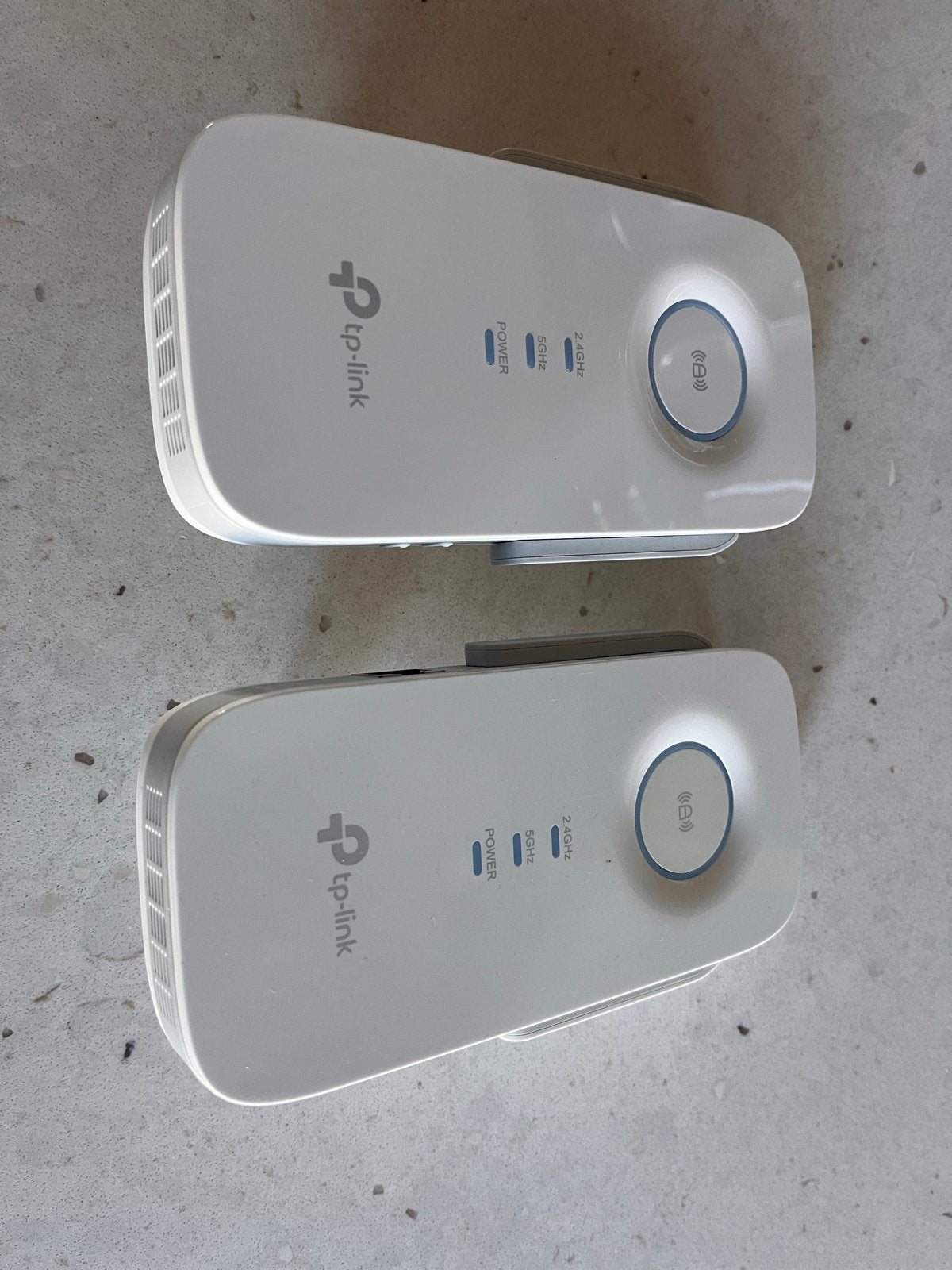 Twee stuks TP-Link Wi-Fi Range Extender, Ophalen of Verzenden, Zo goed als nieuw