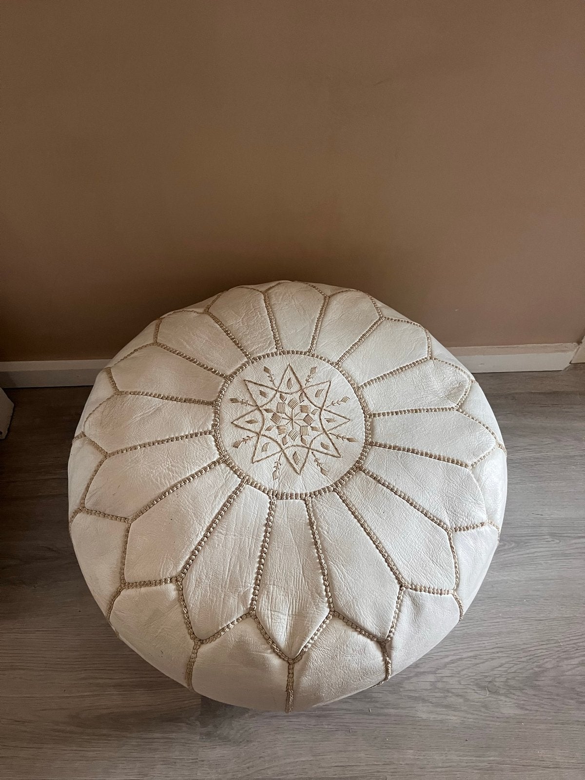 Marokkaanse Poef - Wit Leer, Ophalen, Gebruikt, Rond, Boho, Bali