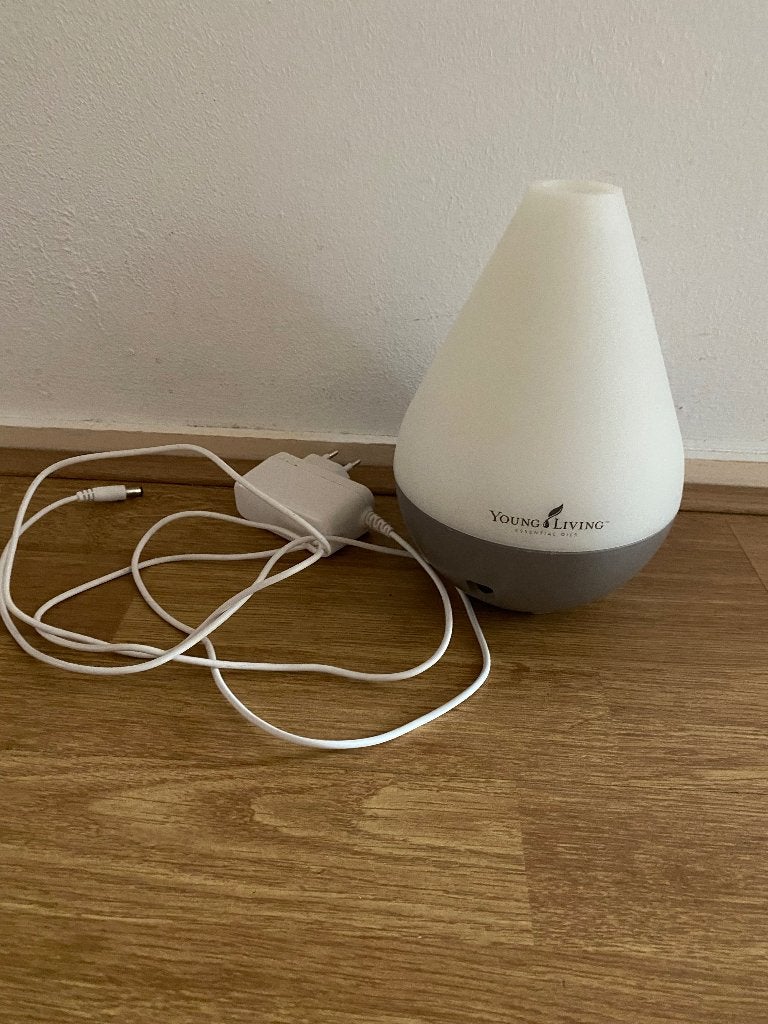 Young living Diffuser met oliën, Sport en Fitness, Gezondheidsproducten en Wellness, Gebruikt, Aroma, Ophalen of Verzenden