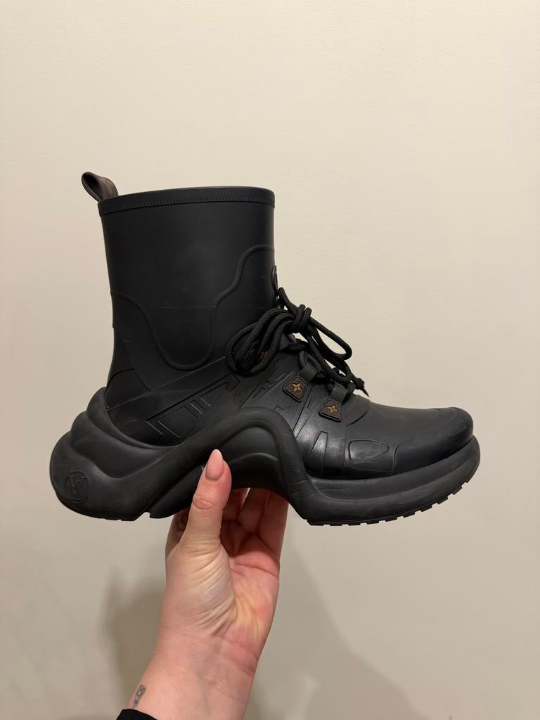 Originele Louis Vuitton schoenen/laarzen, Ophalen of Verzenden, Zo goed als nieuw, Zwart, Lage of Enkellaarzen