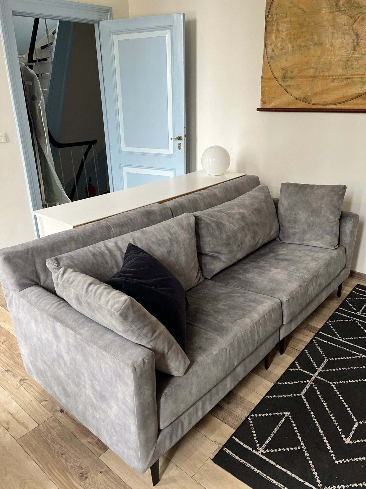 Stijlvolle grijze bank van Passe Partout, Huis en Inrichting, Ophalen, Driepersoons, 75 tot 100 cm, Zo goed als nieuw