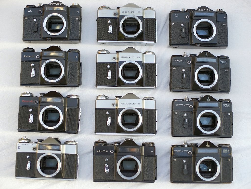 Zenit en praktica SRL body's (M42) ongetest (meeste prima!), Ophalen of Verzenden, Gebruikt, Compact, Overige Merken