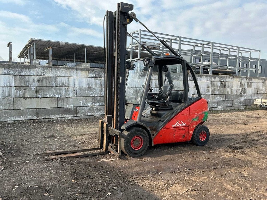 2004 Linde H30D Vorkheftruck Defect, Zakelijke goederen, Machines en Bouw | Heftrucks en Intern transport, Diesel, Heftruck, Linde