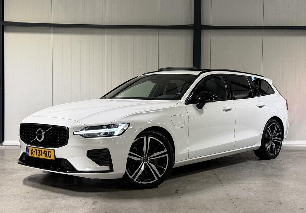 Volvo V60 2.0 T6 Recharge AWD R-Design Pano Leer Camera NAP, Auto's, Volvo, Automaat, Gebruikt, Euro 6, 4 cilinders
