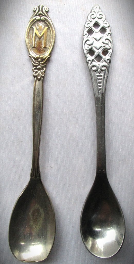 AVRO jaren 30 theelepel goud kleur M~Pako Lepel, Ophalen of Verzenden