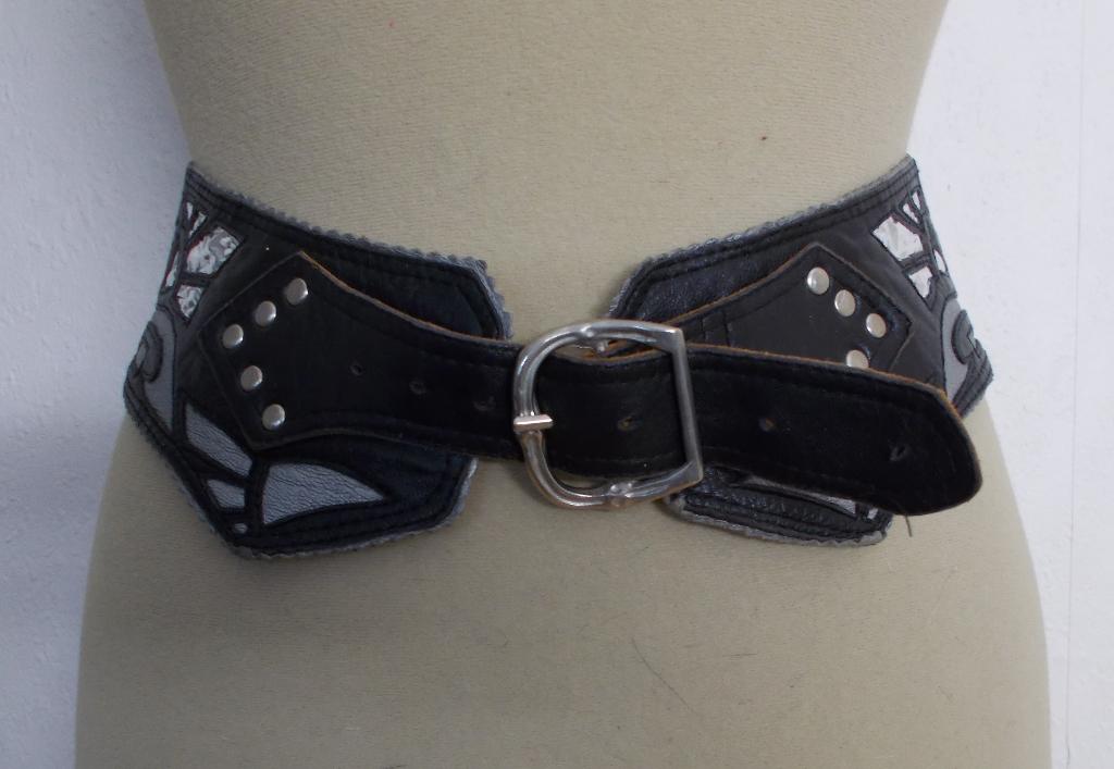 Aparte stoere leren zwarte bewerkte riem, Kleding | Dames, 5 cm of meer, Zwart, Tailleriem, Zo goed als nieuw