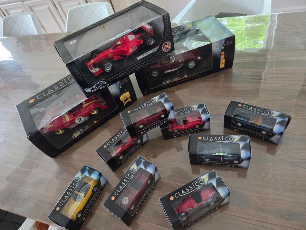 Verzameling Shell Classico en Ferrari modelauto's, 1:50 of kleiner, Auto, Zo goed als nieuw, Ophalen