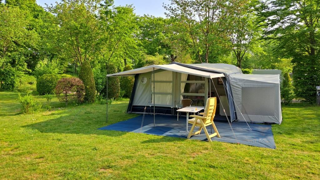 Dethleffs Rondo met grote voortent en toebehoren, Caravans en Kamperen, Caravans, Vast bed, Rondzit, Luifel, Tot en met 4
