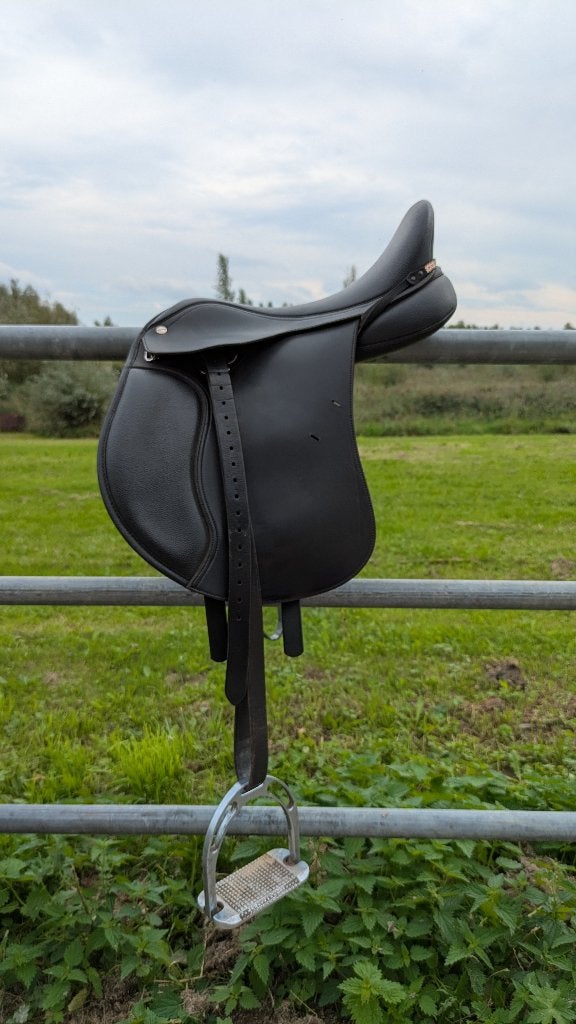Wintec hart zadel 16 inch, Dieren en Toebehoren, Ophalen, Gebruikt, Wintec, Zwart