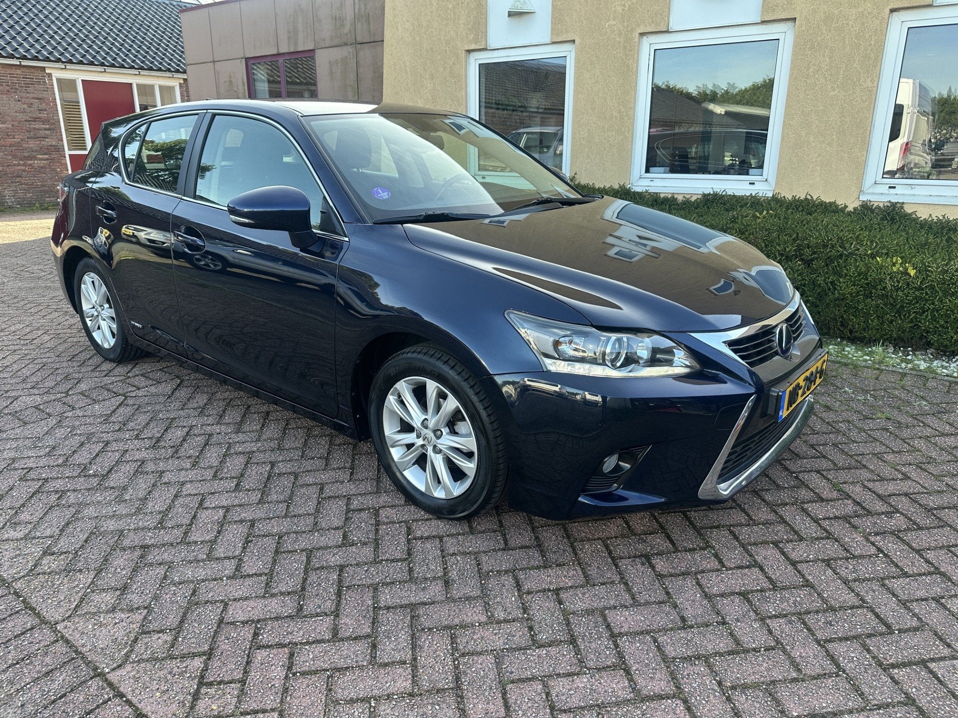 Lexus CT 200h Business Line NAVI LEER CAMERA DEALER OH NAP, Auto's, Dealer onderhouden, Gebruikt, Euro 6, 4 cilinders