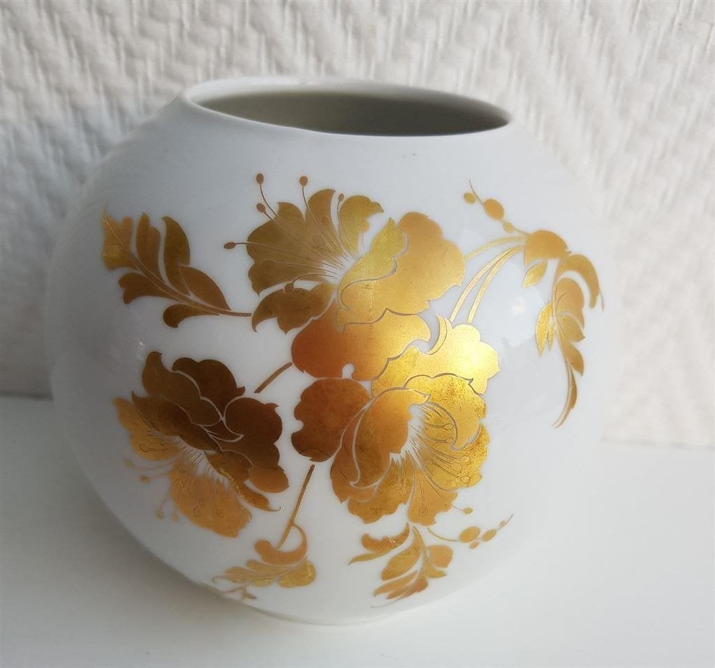 Kaiser Cherubin vaasje met gouddecor, genummerd 33, Antiek en Kunst, Ophalen of Verzenden