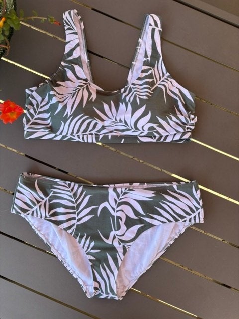 Bonprix bralette bikini olijfgroen en wit nieuw maat 48, Kleding | Dames, Bonprix, Nieuw, Ophalen of Verzenden, Bikini