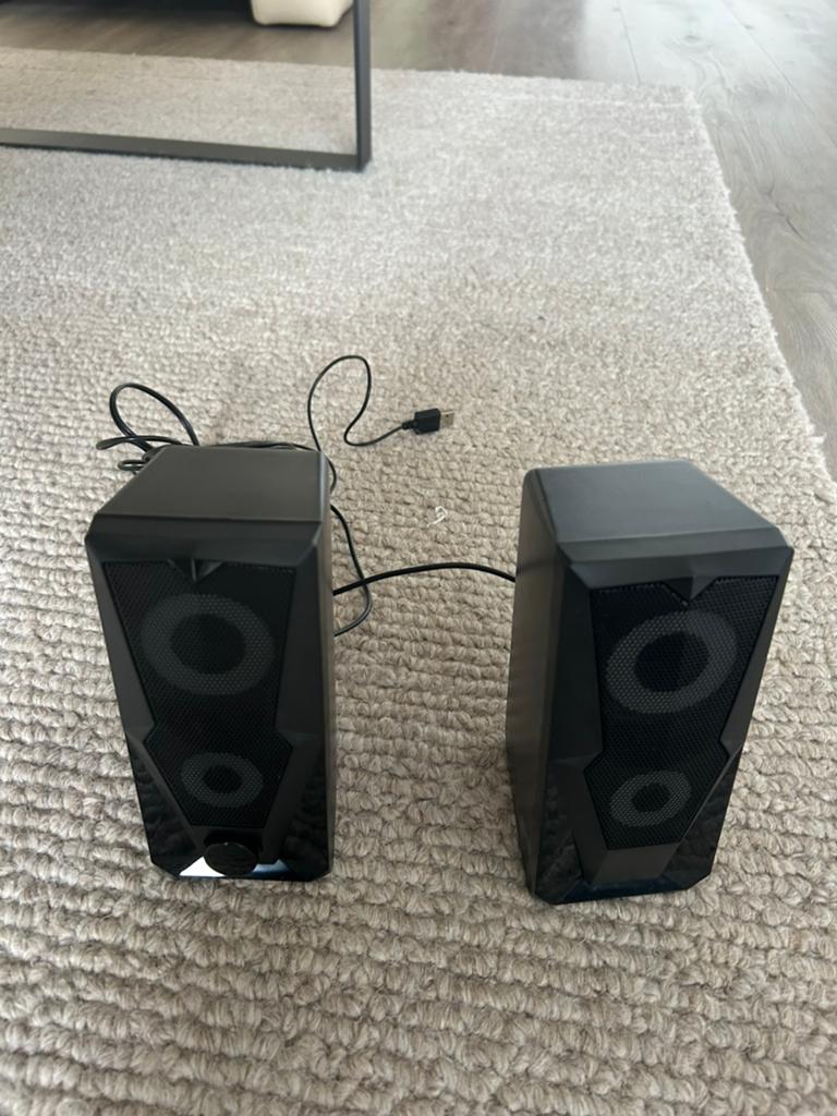 Battletron laptop speakers met USB en aux-aansluiting, Gebruikt, Minder dan 60 watt, Front, Rear of Stereo speakers, Ophalen