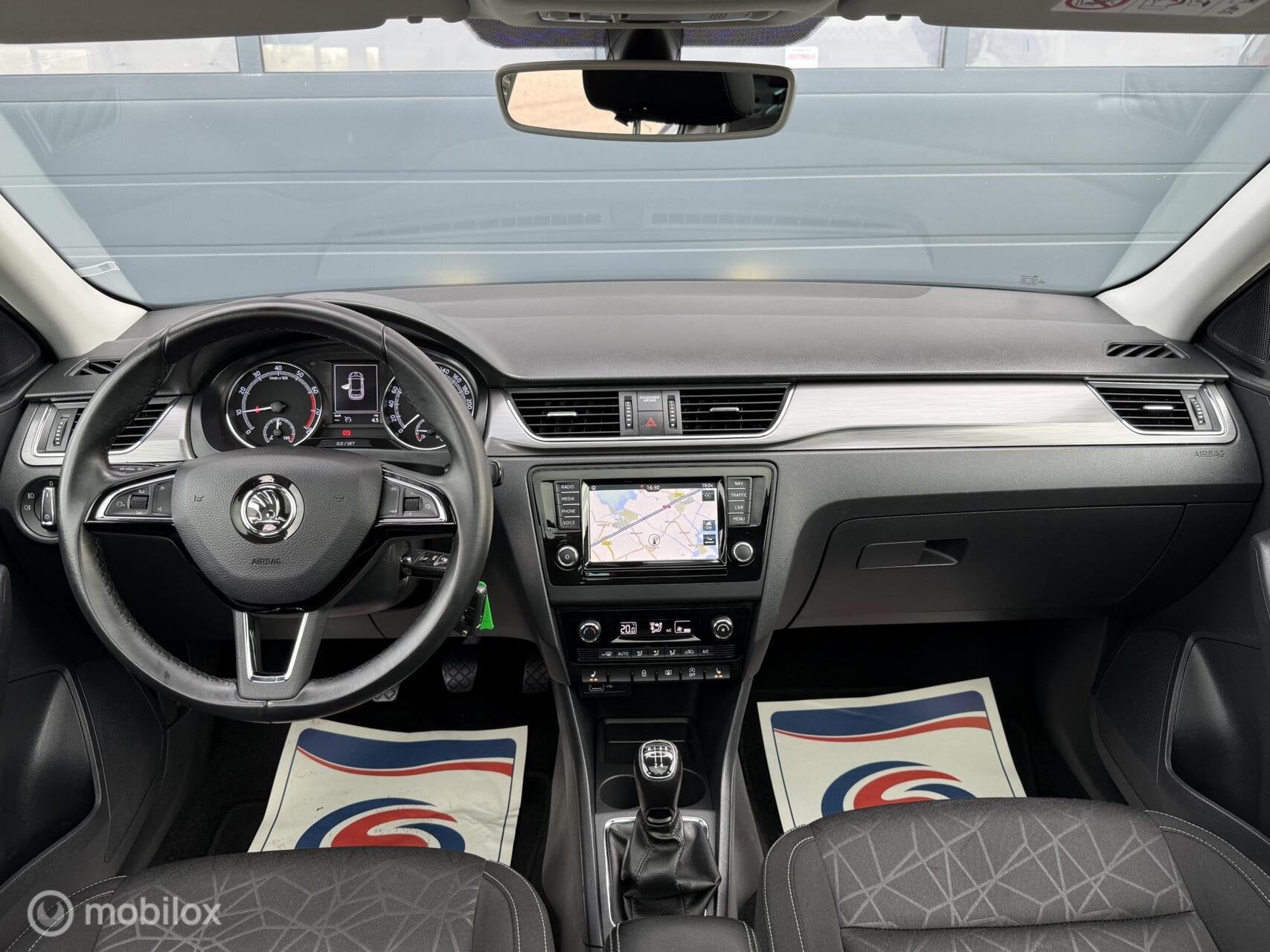 Skoda Rapid Spaceback 1.0 TSI Greentech Clever Pano Stoelver, Auto's, Voorwielaandrijving, Gebruikt, Euro 6, 49 €/maand