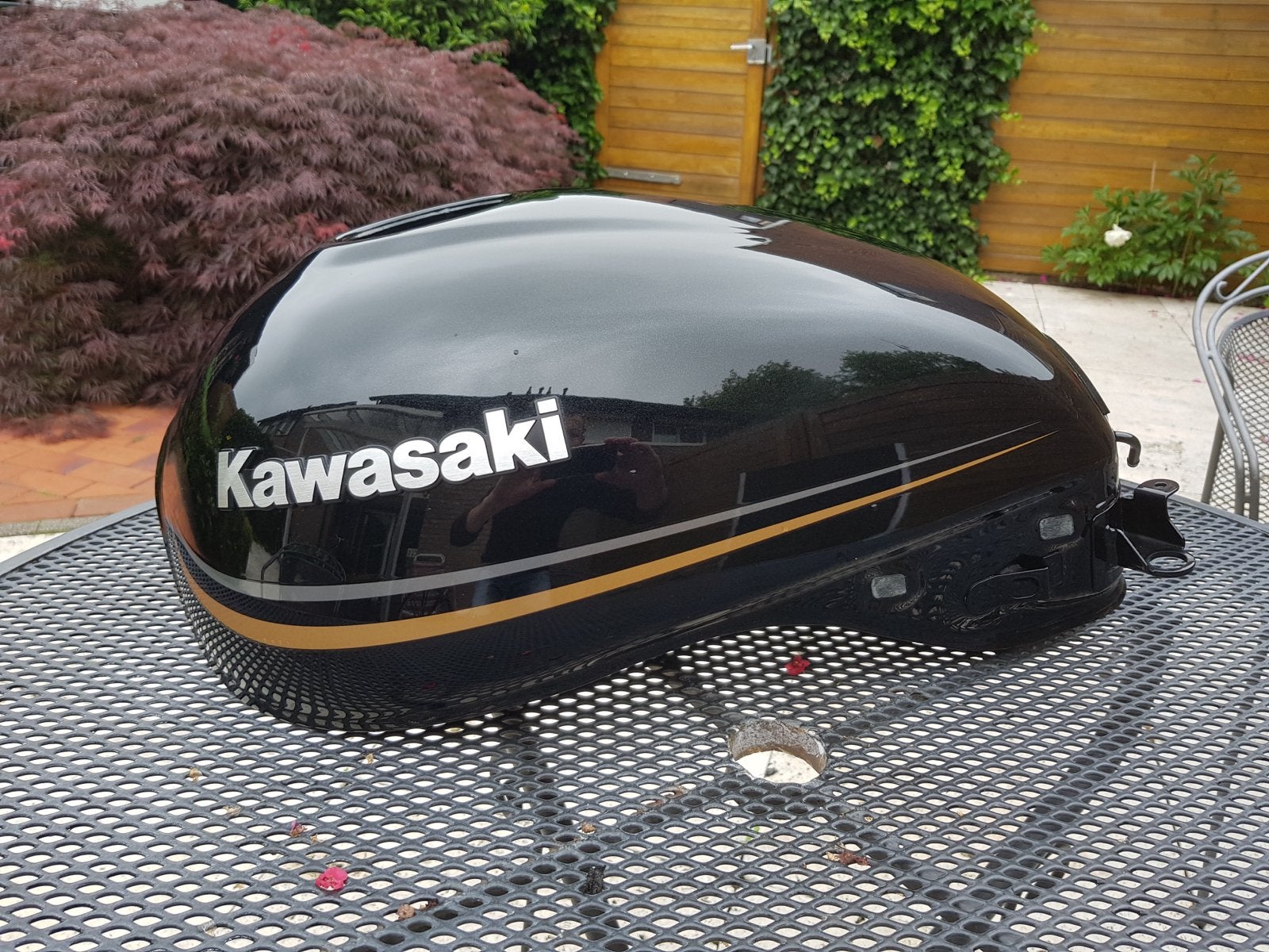Kawasaki Z900RS brandstoftank - Zwart/Goud, Motoren, Ophalen, Gebruikt