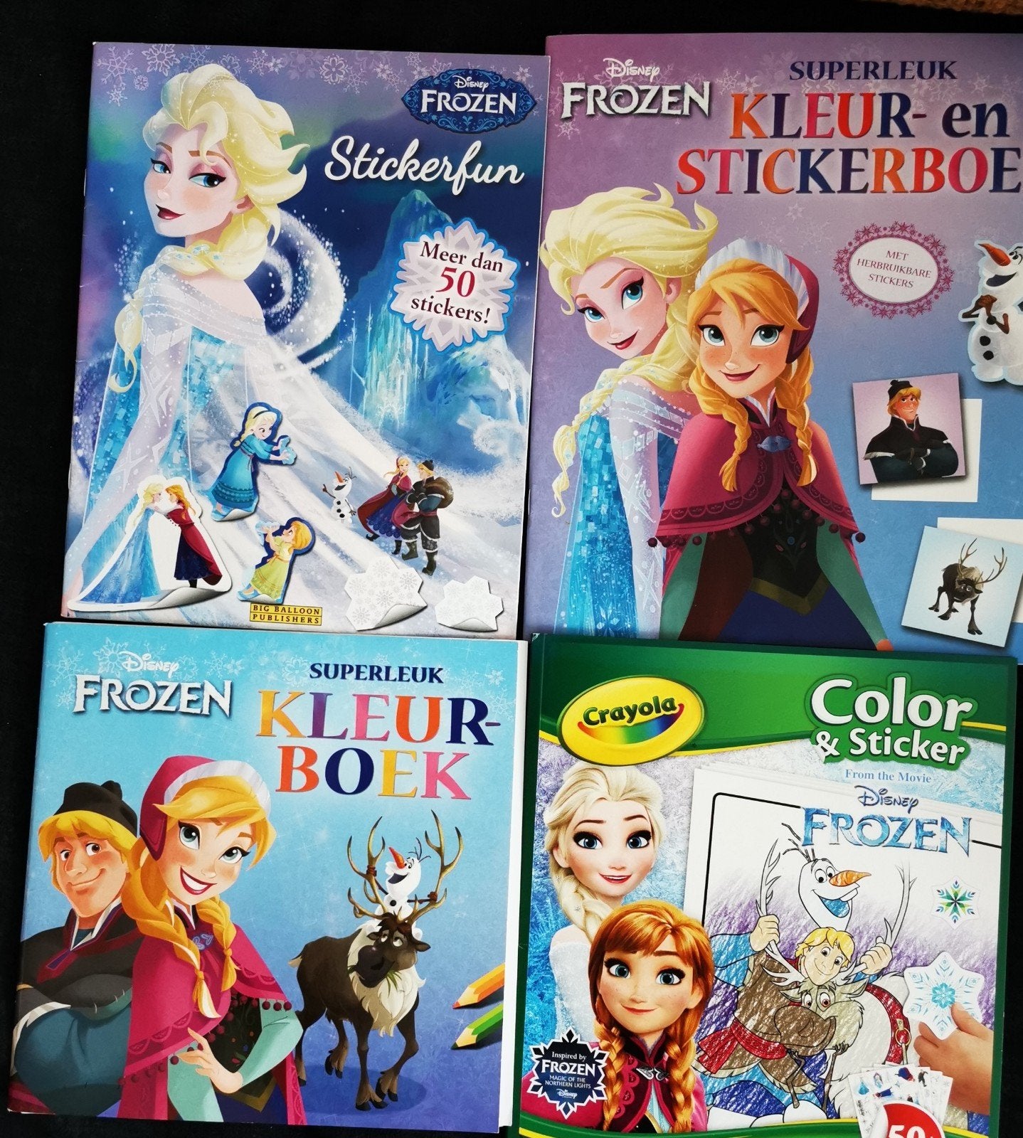 4 Frozen kleur- en stickerboeken - 15% gebruikt, Ophalen of Verzenden