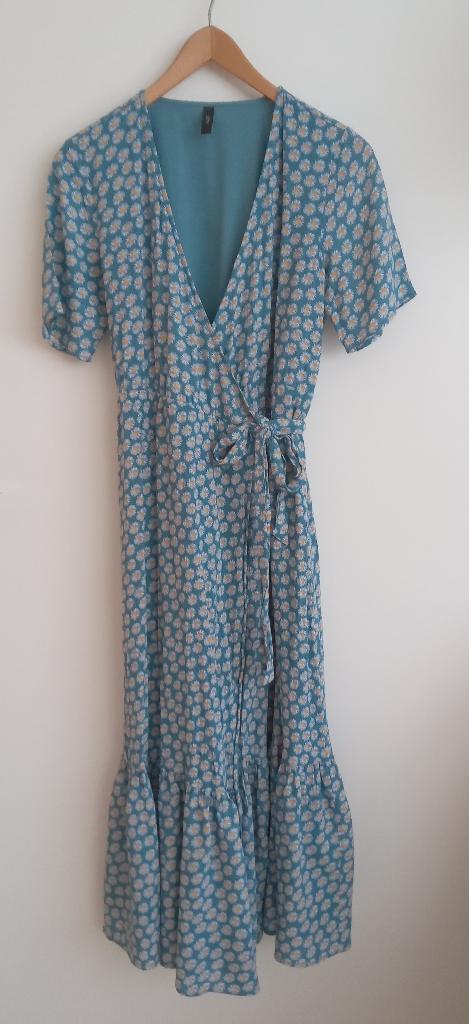 YAS madeliefjes overslagjurk, maat M, Kleding | Dames, Nieuw, Stichting Angel's Choice, Angelschoice@gmail.com, Onder de knie