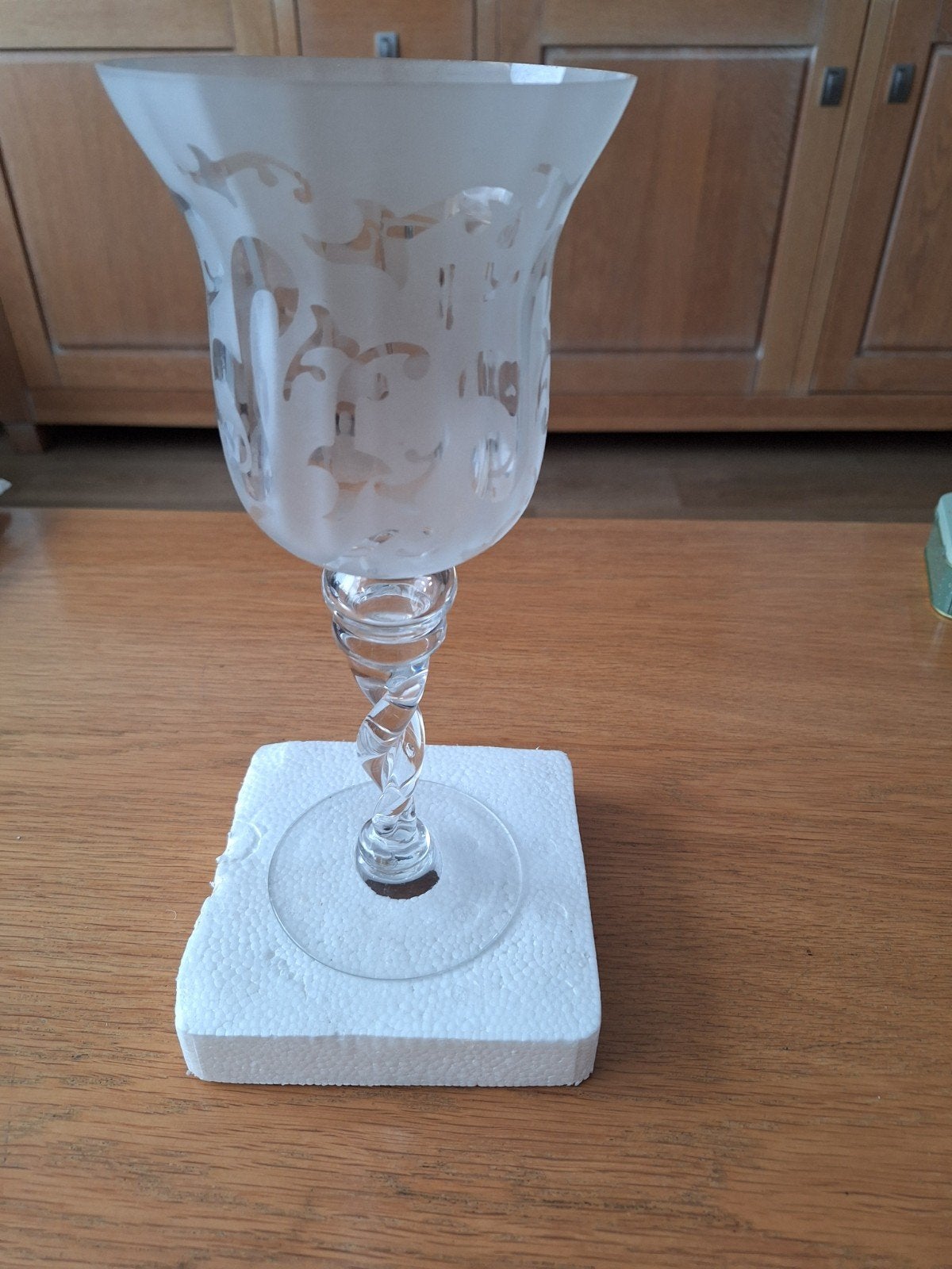 Te koop decoratie glas op voet, Verzamelen, Glas en Borrelglaasjes, Ophalen of Verzenden, Zo goed als nieuw, Overige typen