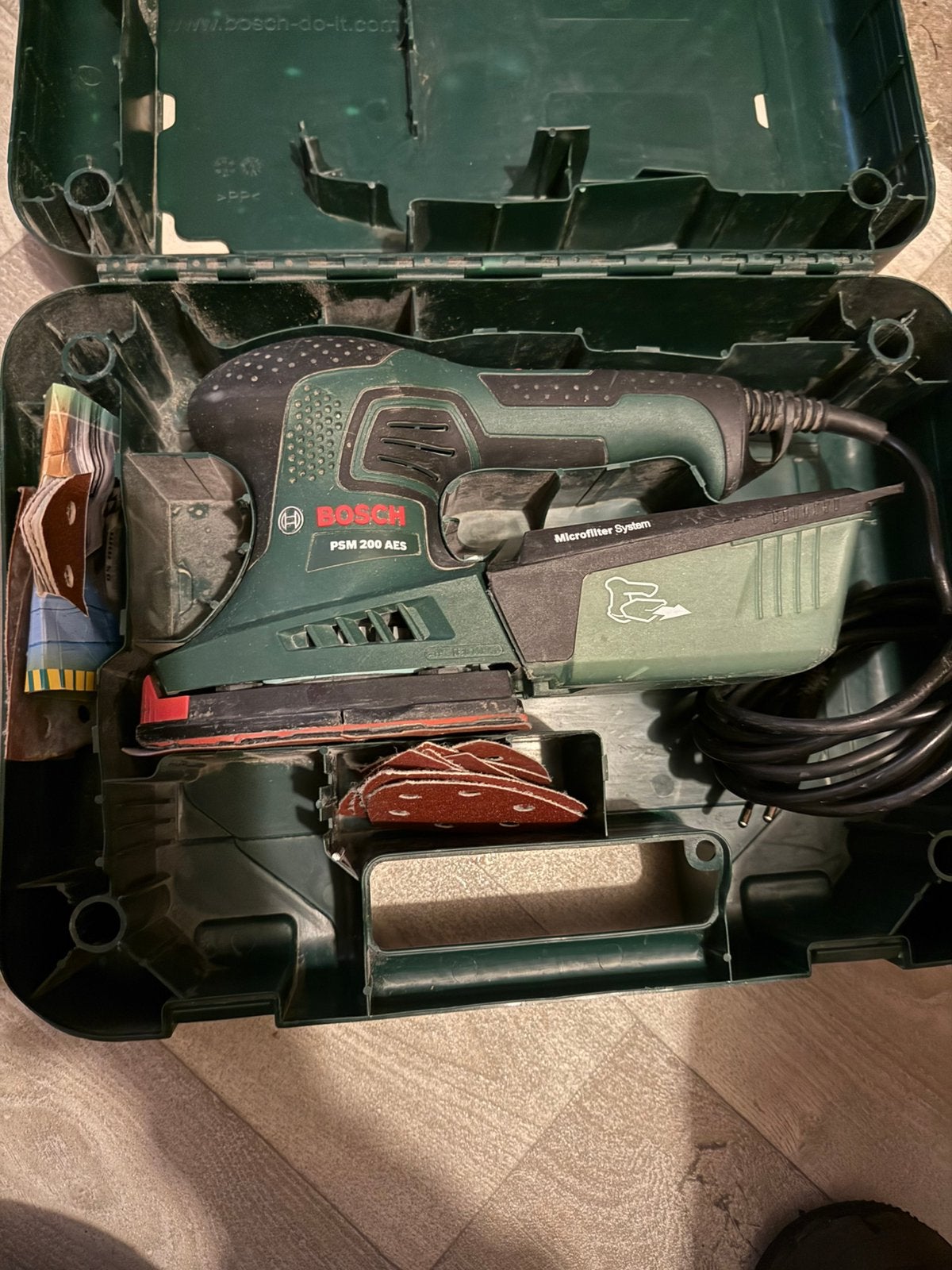 Elektrische Bosch schuurmachine met koffer zeer goed., Ophalen, Zo goed als nieuw, Minder dan 600 watt, Vlakschuurmachine