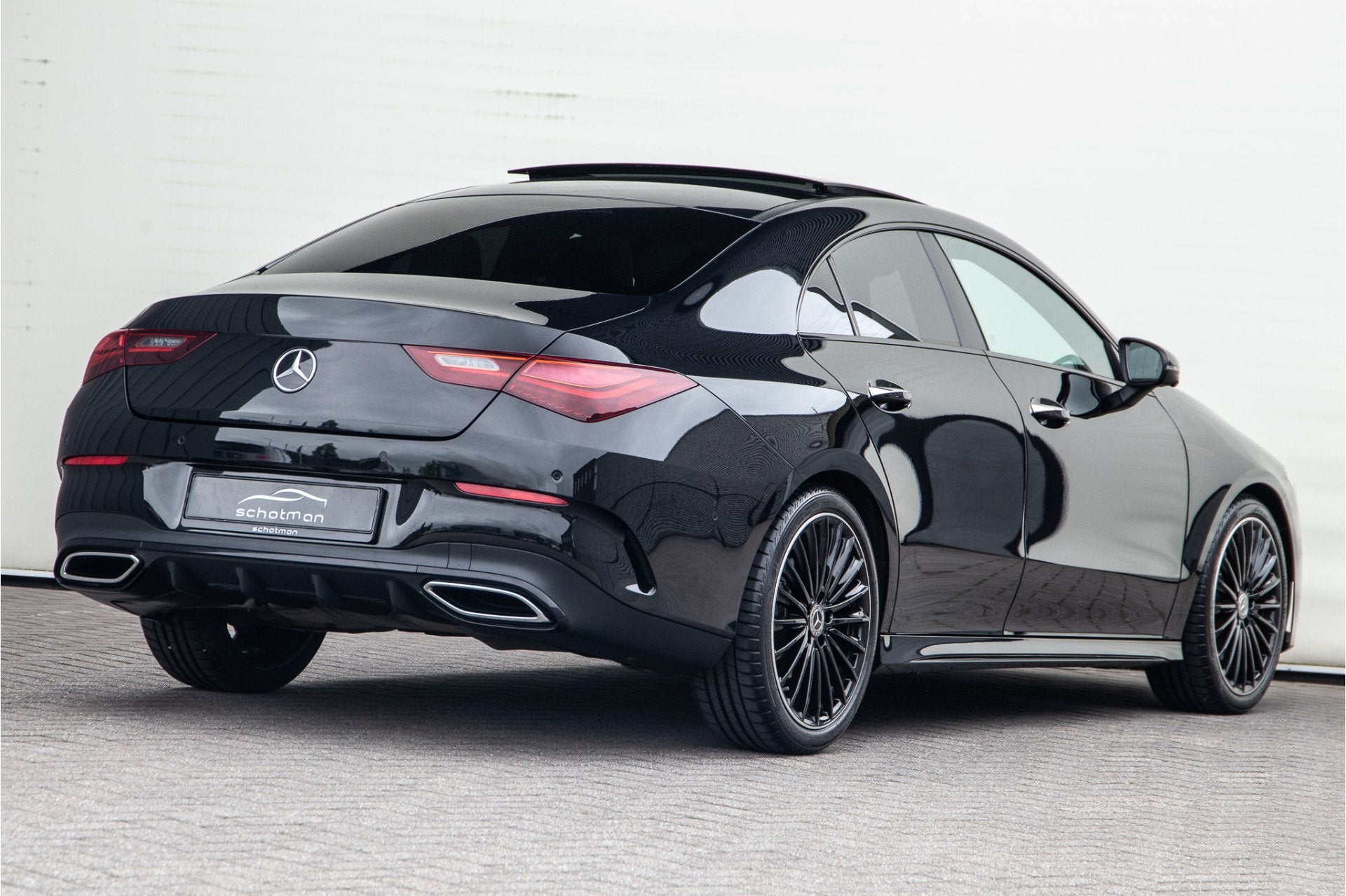 Mercedes-Benz CLA-Klasse 200 AMG Premium Pano, Nightpack, Ke, CLA, Gebruikt, Zwart, 4 cilinders
