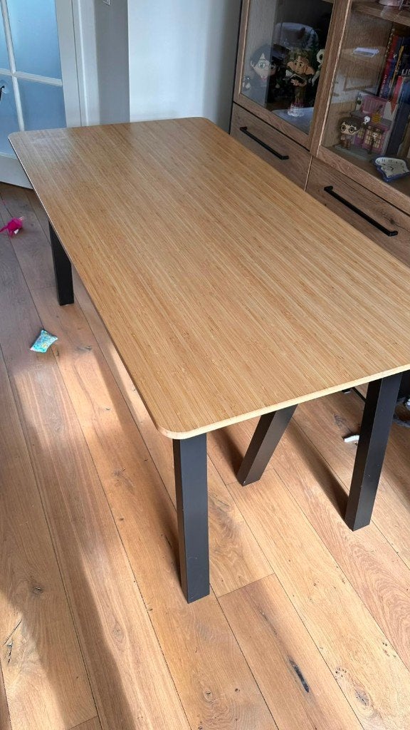 Eettafel – €10 (vaste prijs), Ophalen, Gebruikt, 50 tot 100 cm, 150 tot 200 cm