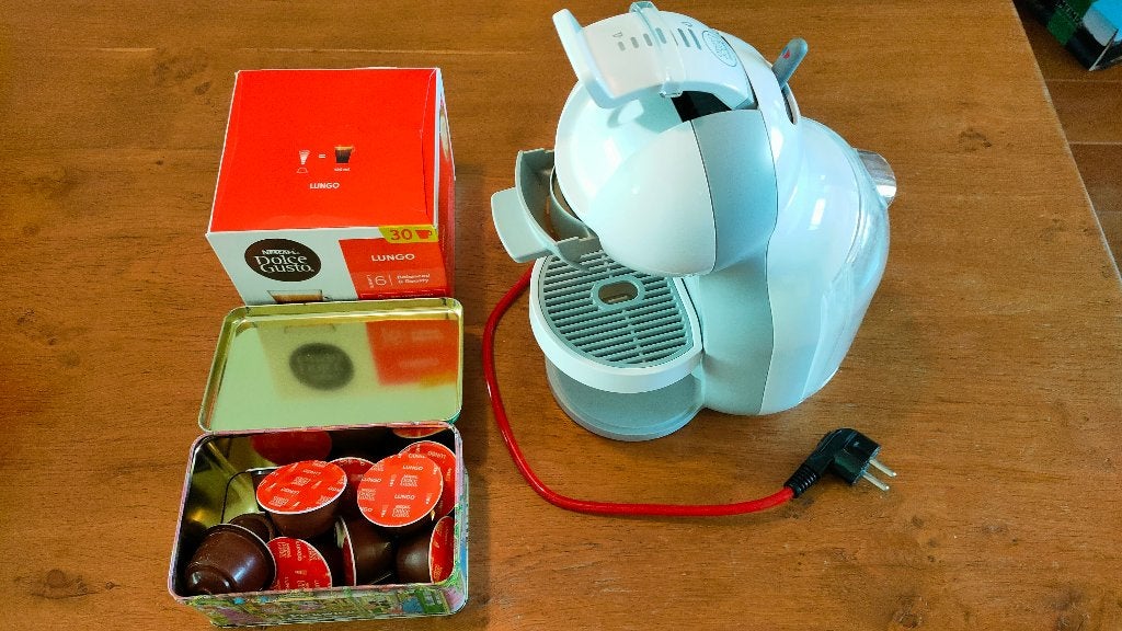 Nescafe koffiezetapparaat Dolce Gusto (?opschuimer, cupjes), Koffiepads en cups, Overige modellen, Ophalen of Verzenden, Zo goed als nieuw