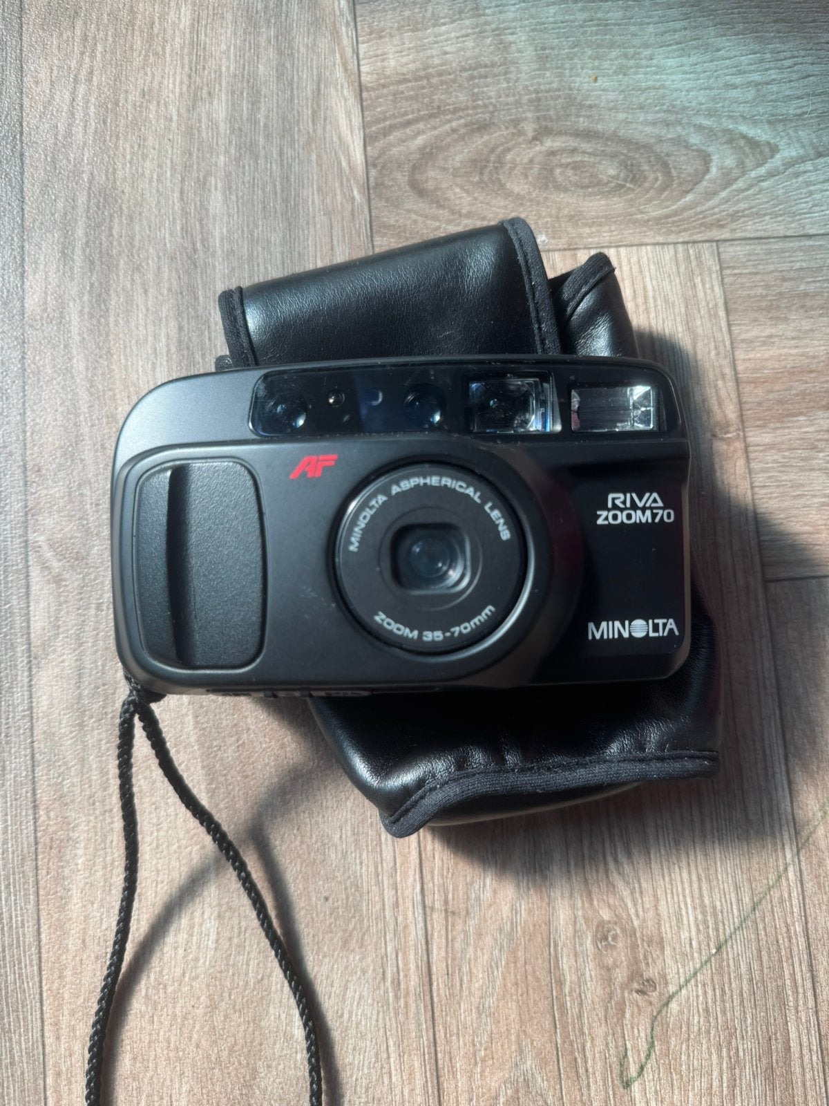 Minolta Riva Zoom 70 – analoge 35mm camera + Minolta tas, Ophalen of Verzenden, Zo goed als nieuw, Compact, Minolta