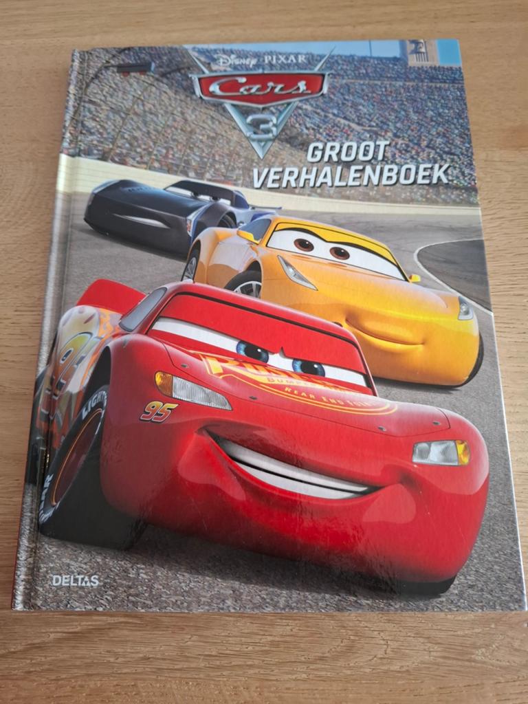 Disney groot verhalenboek Cars 3, Boeken, Ophalen of Verzenden, Zo goed als nieuw, Fictie algemeen