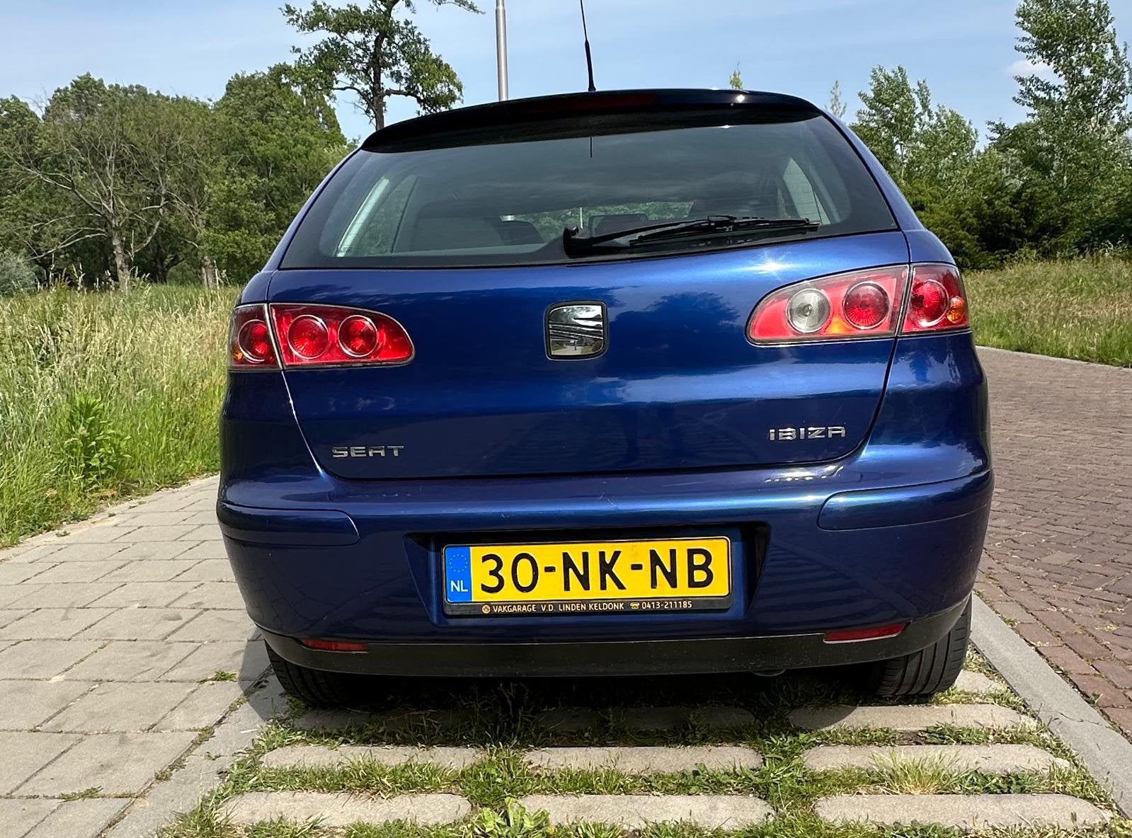 Seat Ibiza Sport 2003 airco en nieuwe distributieriem, Auto's, 4 cilinders, Blauw, Ibiza, Handgeschakeld
