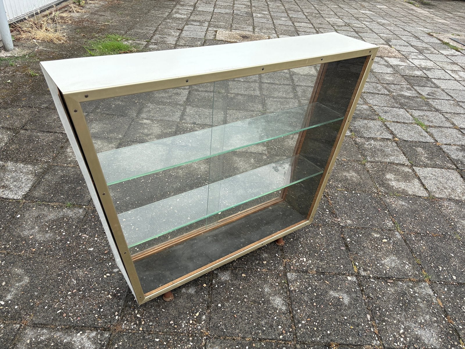 Vintage 60er jaren vitrinekast, Ophalen, 50 tot 100 cm, Zo goed als nieuw, Minder dan 100 cm