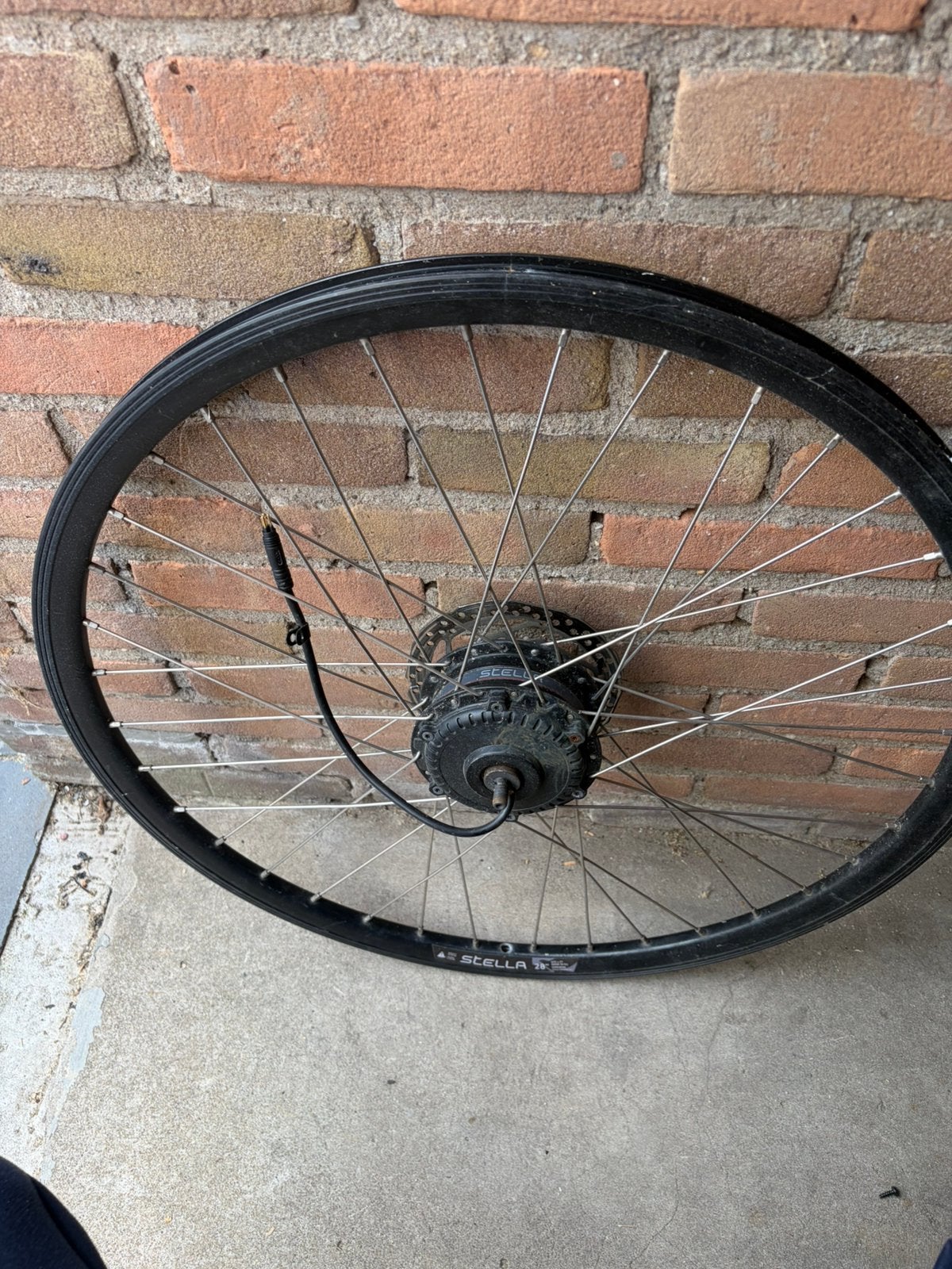 Stella voorwiel motor 6 pins, Fietsen en Brommers, Fietsonderdelen, Ophalen, Zo goed als nieuw, Motor