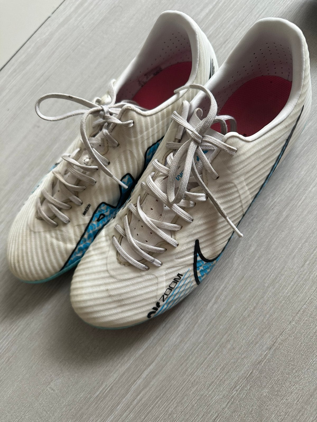 Nike voetbalschoenen maat 41, Maat XS of kleiner, Ophalen, Zo goed als nieuw, Schoenen