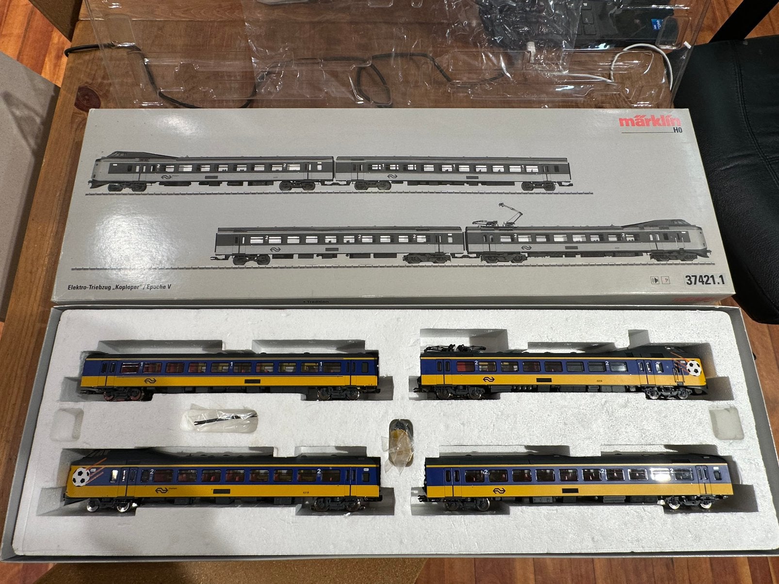 Marklin 37421.1 NS koploper ICM “voetbal editie” zelfzaam, Wisselstroom, Locomotief, -, -