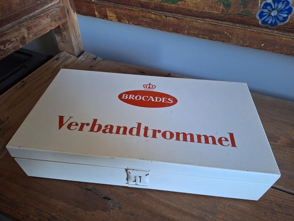Vintage Brocades Verbandtrommel - EHBO Doos Metaal, Ophalen