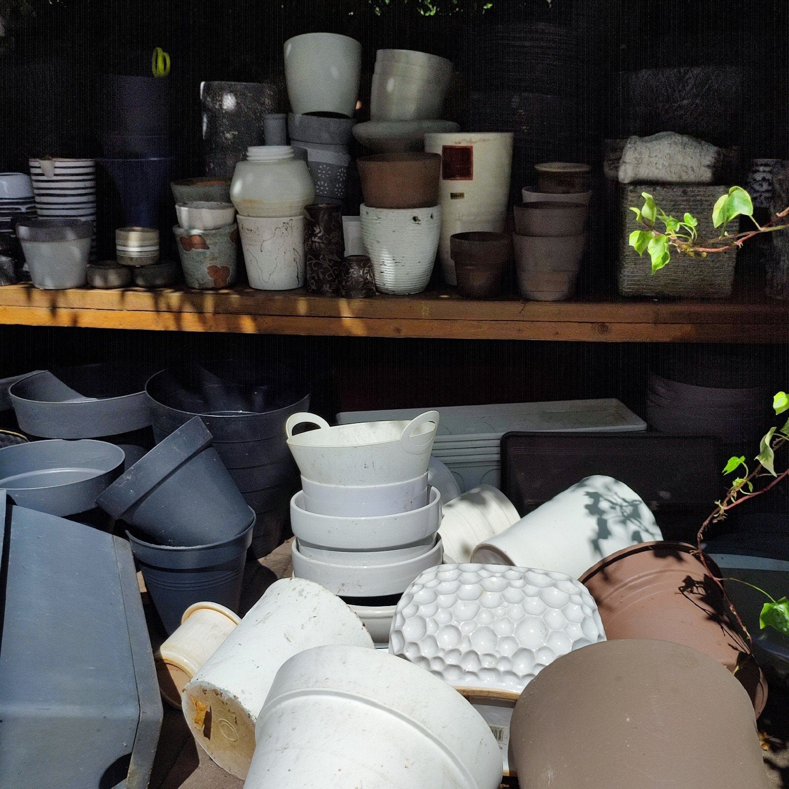 Diverse taupe, bruin, beige, witte bloempotten vanaf € 1,-, Ophalen, Rond, Aardewerk, Minder dan 40 cm