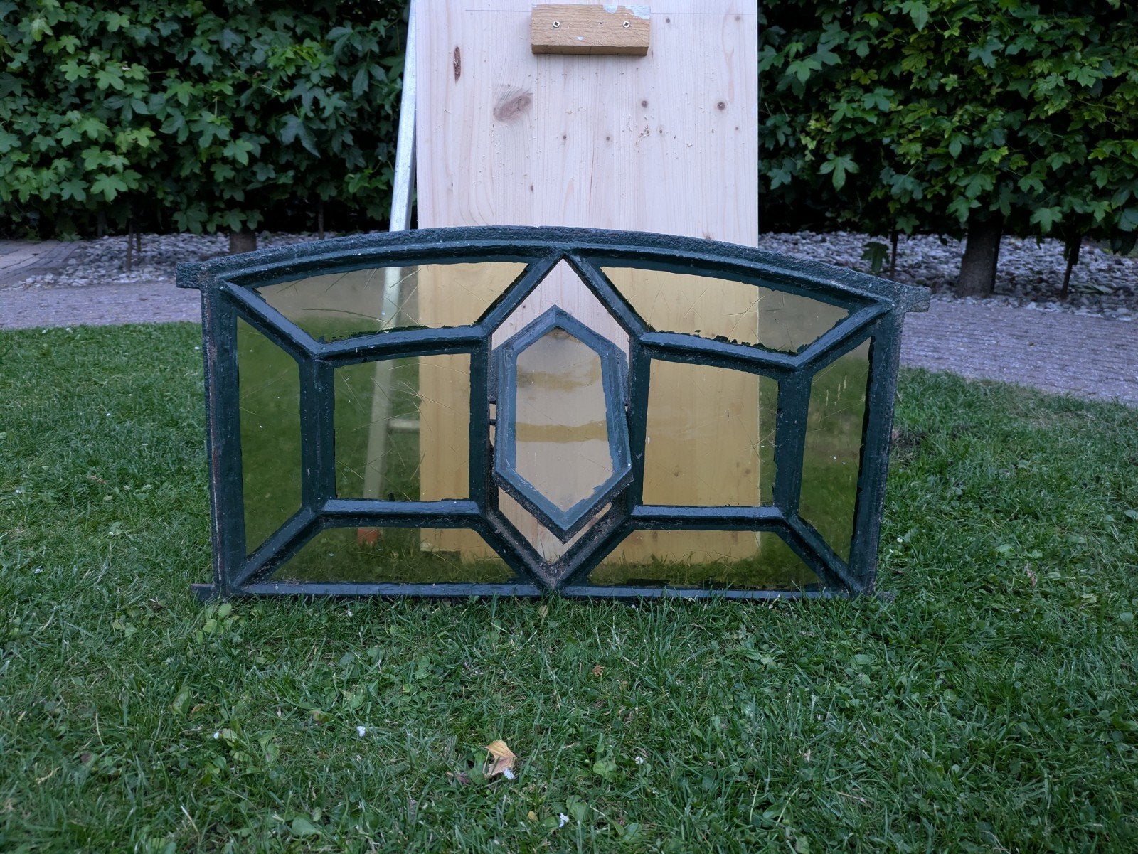 Antiek gietijzeren stalraam met glas - 70 x 40 cm, Ophalen