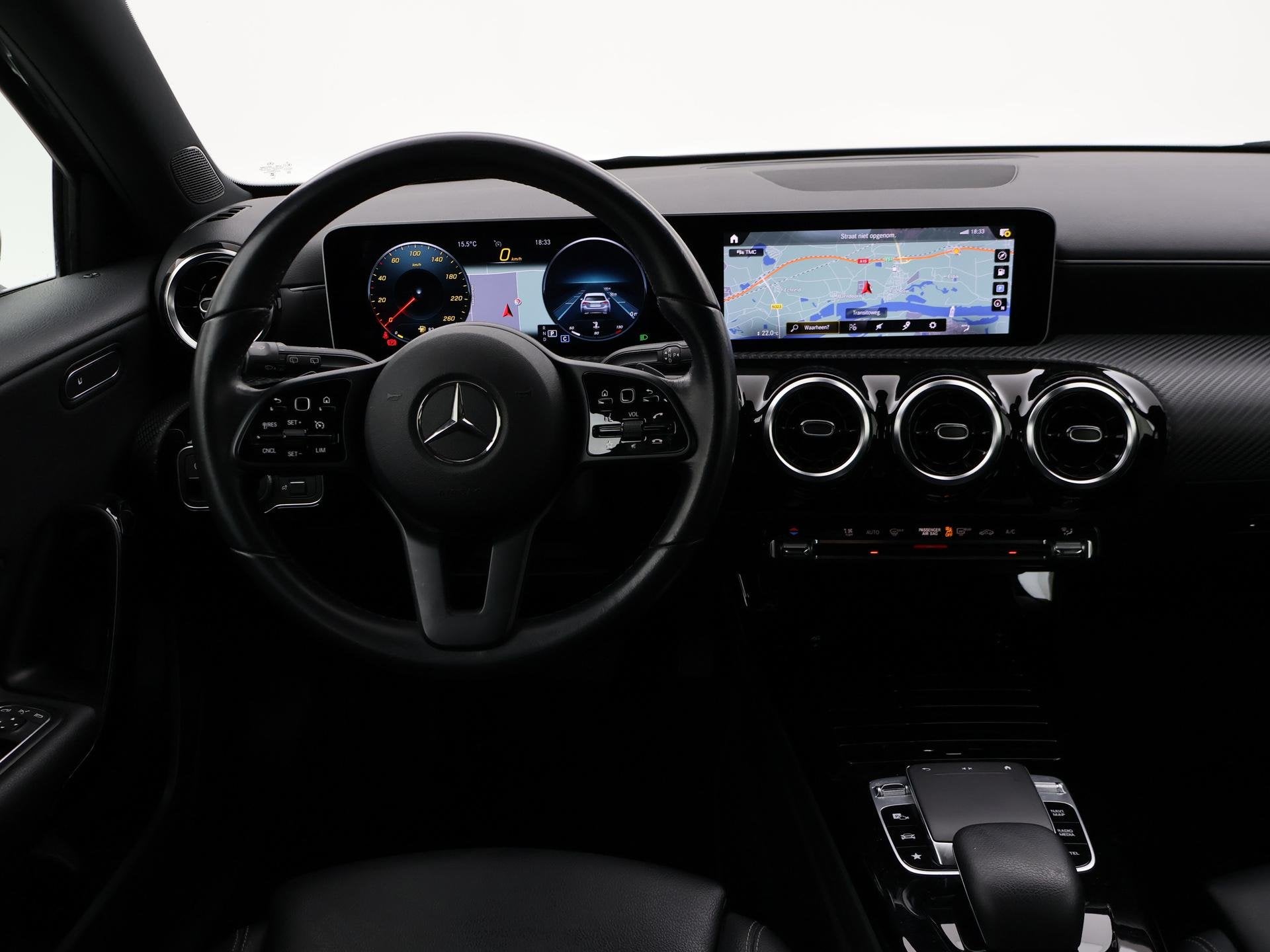 Mercedes-Benz A-klasse 180D AUT. NIEUW MODEL + WIDESCREEN MB, 1345 kg, Gebruikt, 4 cilinders, Origineel Nederlands
