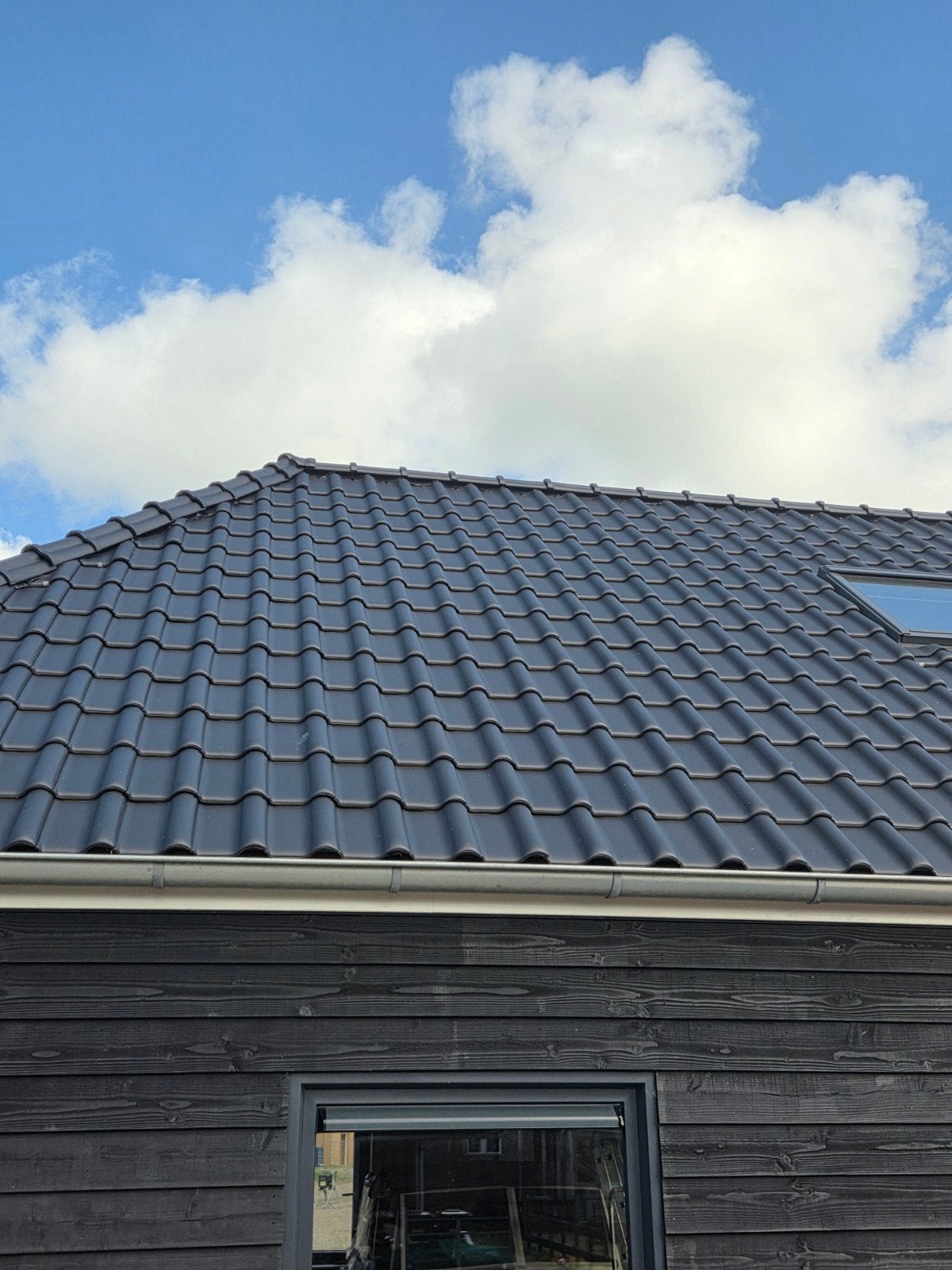 Nieuwe Roben D-Brüggen dakpannen (ca. 200 stuks), Doe-het-zelf en Verbouw, Ophalen, 10 tot 15 m², Steen of Klei, Zwart
