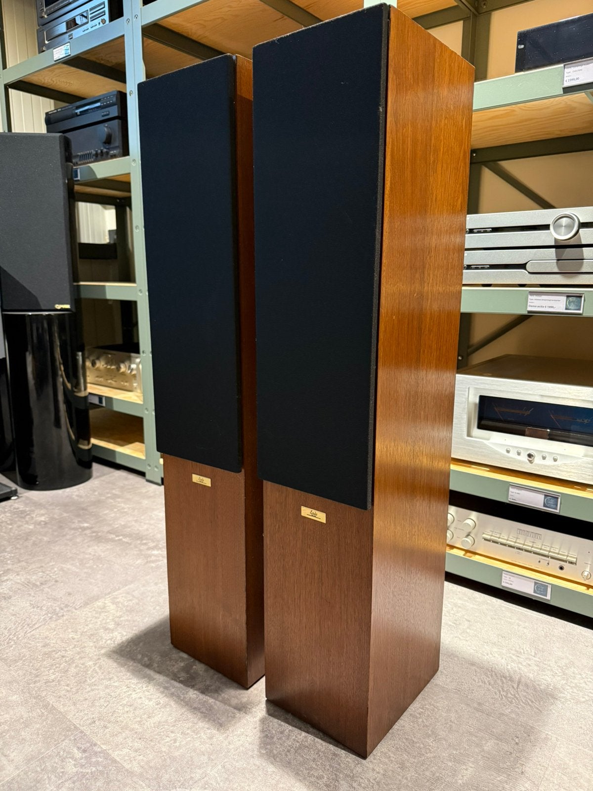 Etude Demeter, zeer muzikaal, nieuwstaat en garantie, Vloerstaande luidspreker, Contact@vintageaudiobreda.nl, 120 tot 150 watt