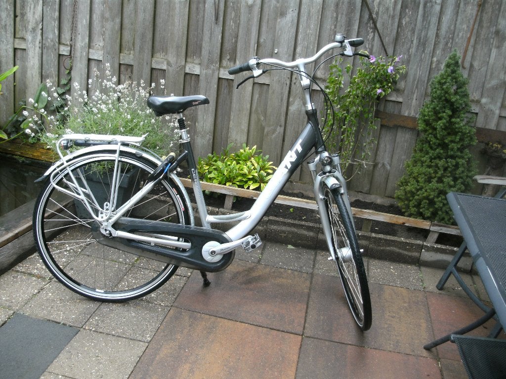giant damesfiets zo goed als nieuw 8 versnelling 2 sleutels, Fietsen en Brommers, Ophalen, Versnellingen, Zo goed als nieuw, Trommelrem