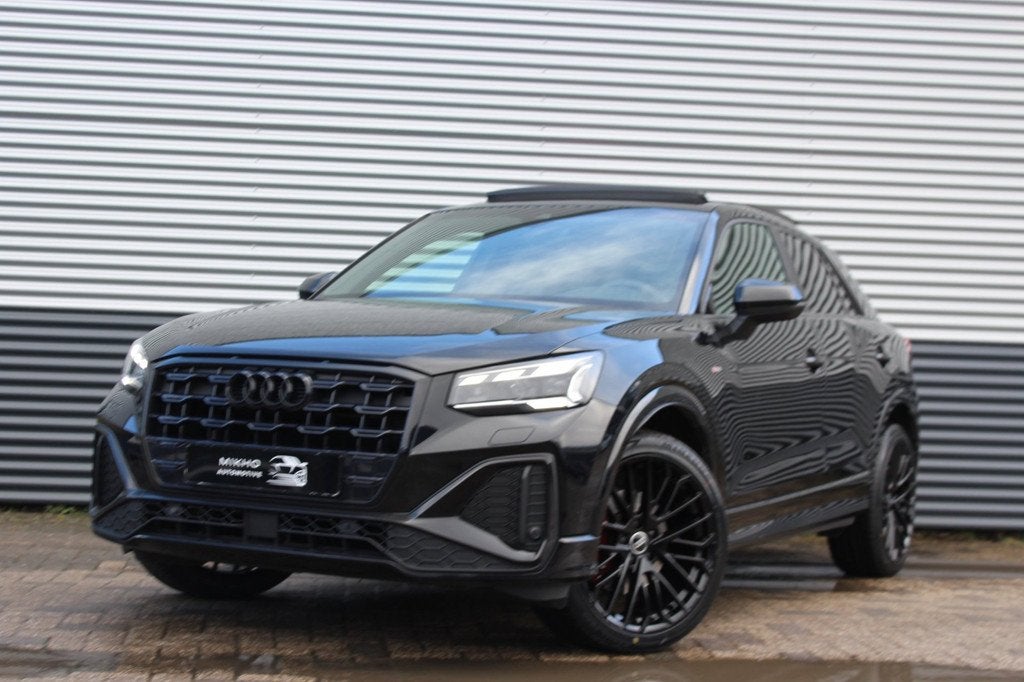 Audi Q2 35 TFSI S-Line | Panoramadak | Camera | Blackoptik |, 4 cilinders, 150 pk, Zwart, Origineel Nederlands