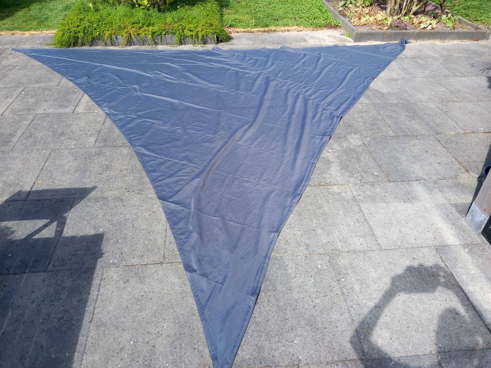 Zonnescherm doek driehoek grijs, Ophalen, Gebruikt