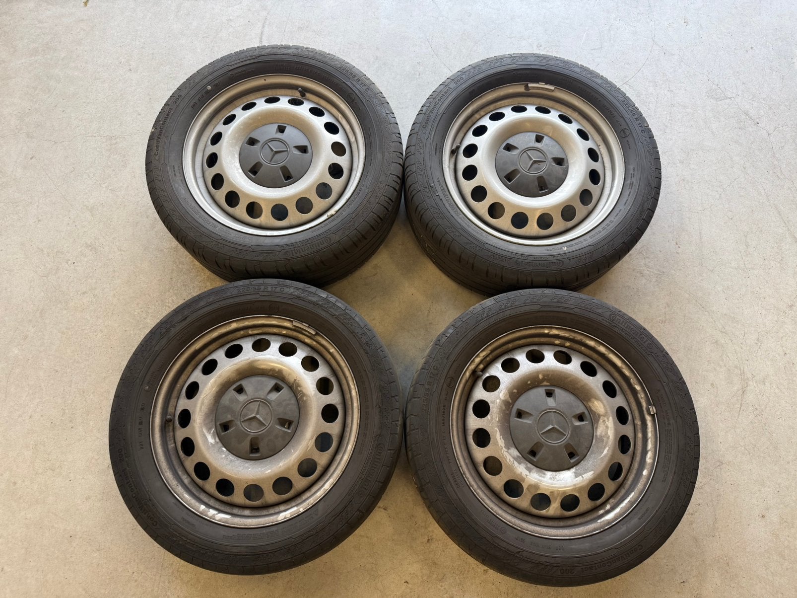 Setje MB Vito Velgen + Continental Zomerbanden 225/55R17, Ophalen, Banden en Velgen, 17 inch, Bestelwagen