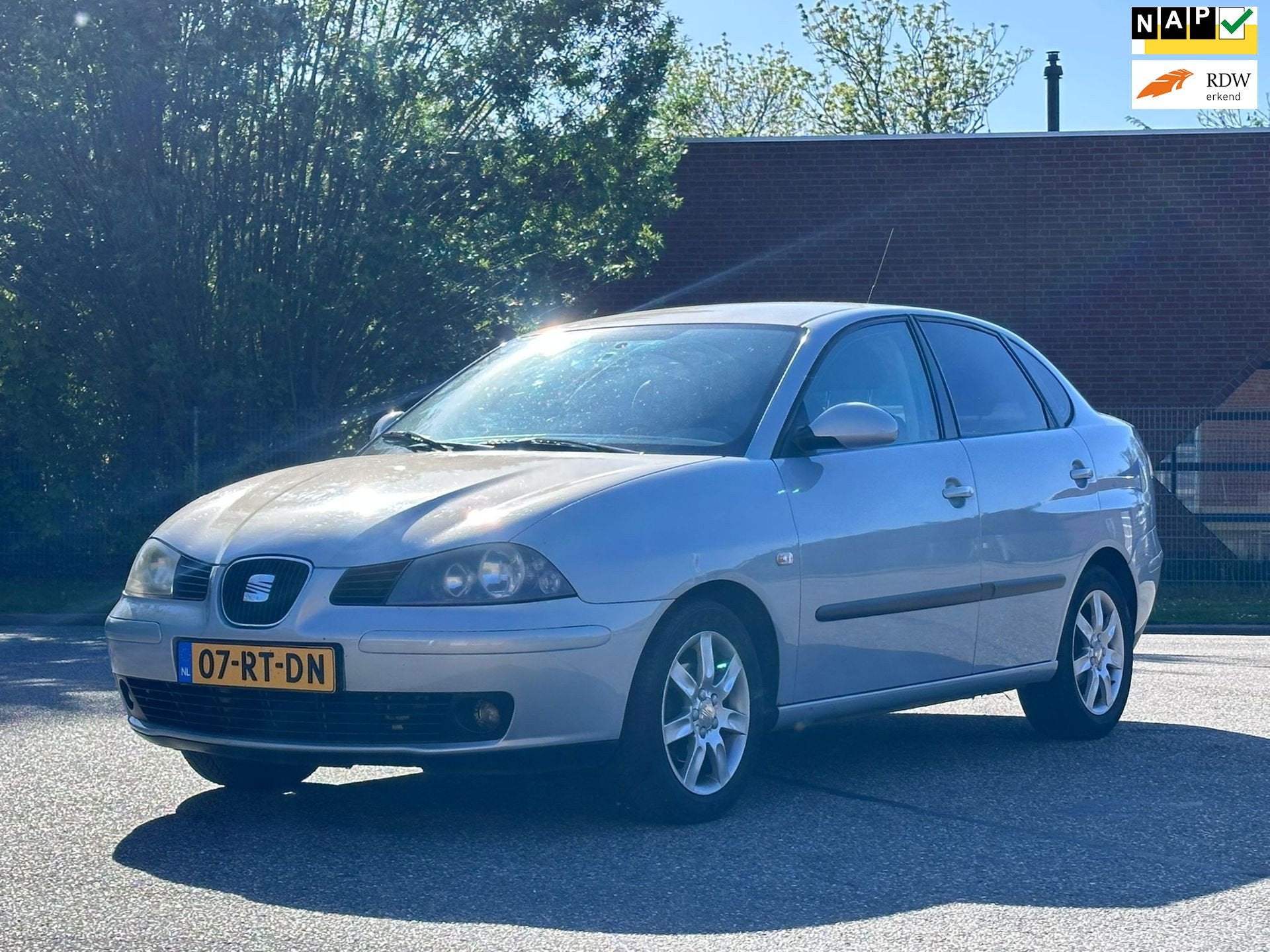 Seat Cordoba 1.4-16V Stylance Achteruit camera*Cruise*Clima*, Auto's, Voorwielaandrijving, Blauw, Origineel Nederlands, Bedrijf