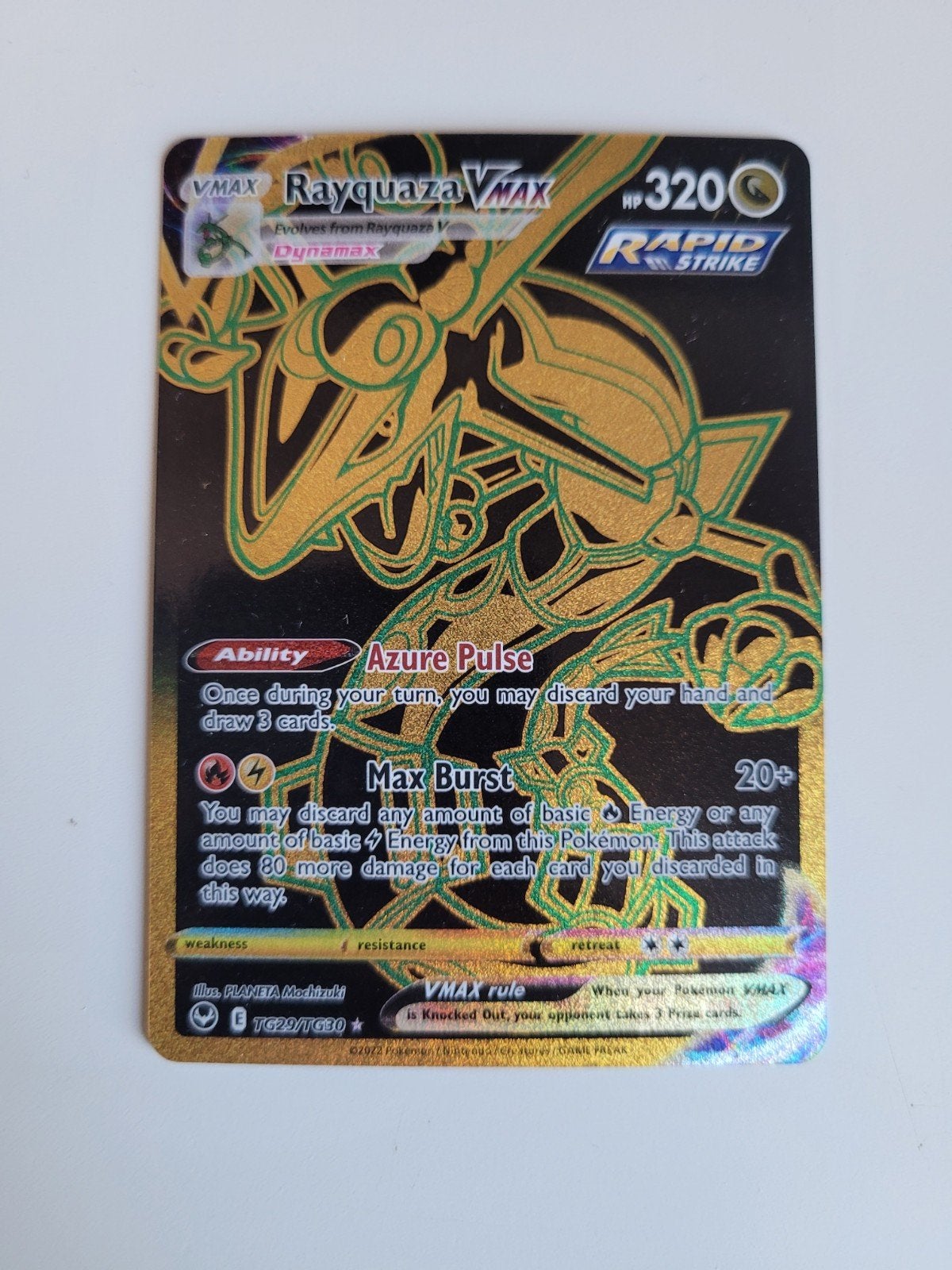 Rayquaza Vmax Gold TG29/TG30, Ophalen, Zo goed als nieuw, Losse kaart, Foil