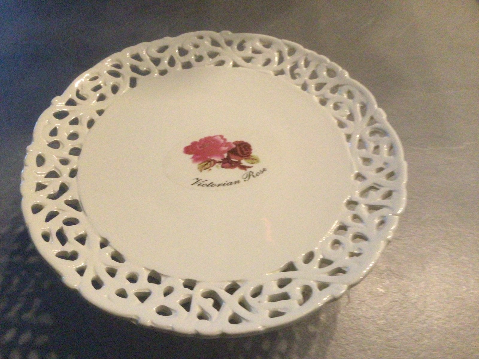 Victoriaanse Rozen Taartschaal - Elegant Wit Keramiek, Ophalen